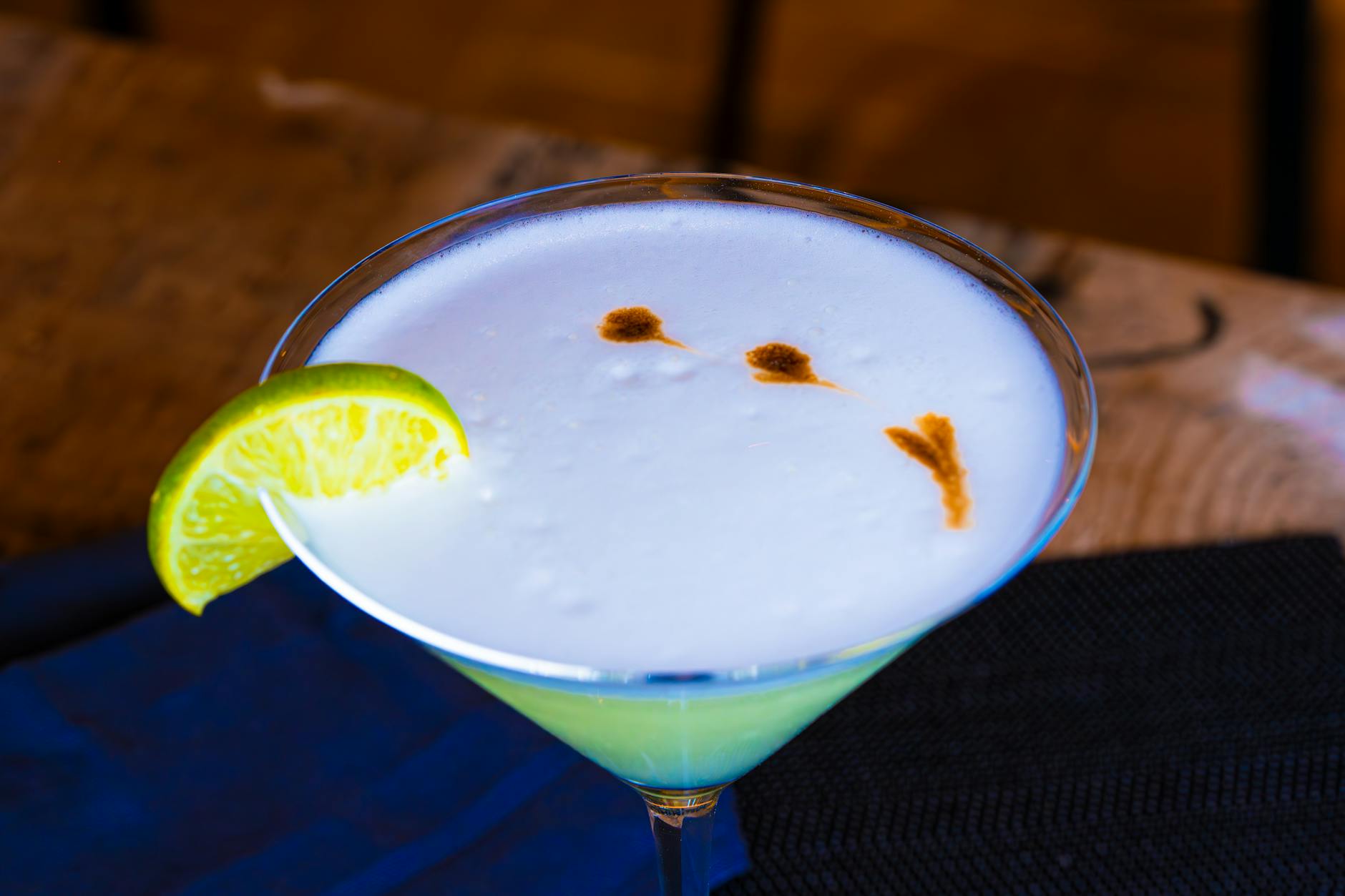 Chile Essen und Trinken – Pisco Sour mit Limette und Eischnee