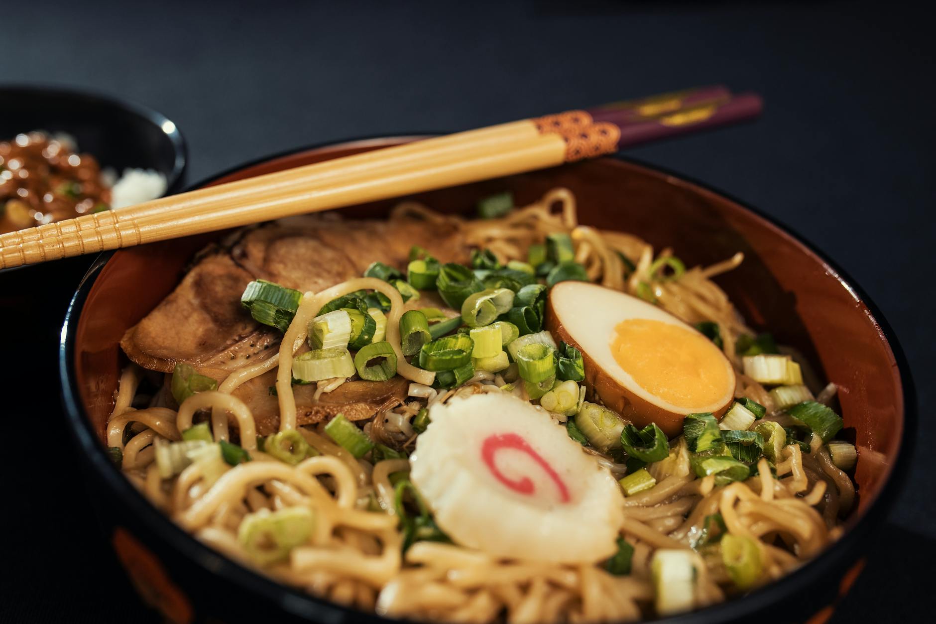 Essen mit R – japanische Ramen-Nudelsuppe