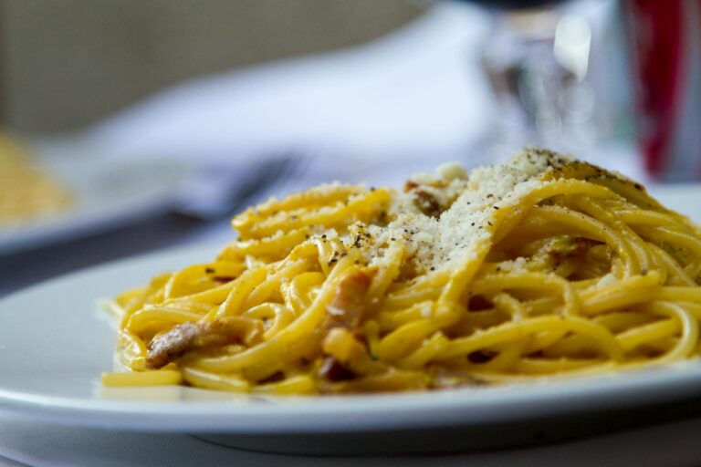 Italien Essen und Trinken: Die kulinarischen Highlights des Landes Italien Essen und Trinken – traditionelle italienische Pasta
