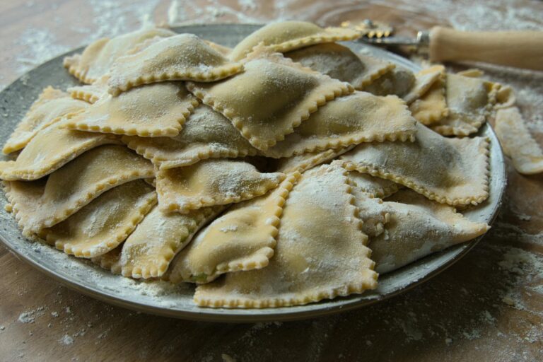 Maultaschen – schwäbische Teigtaschen in klarer Rinderbrühe
