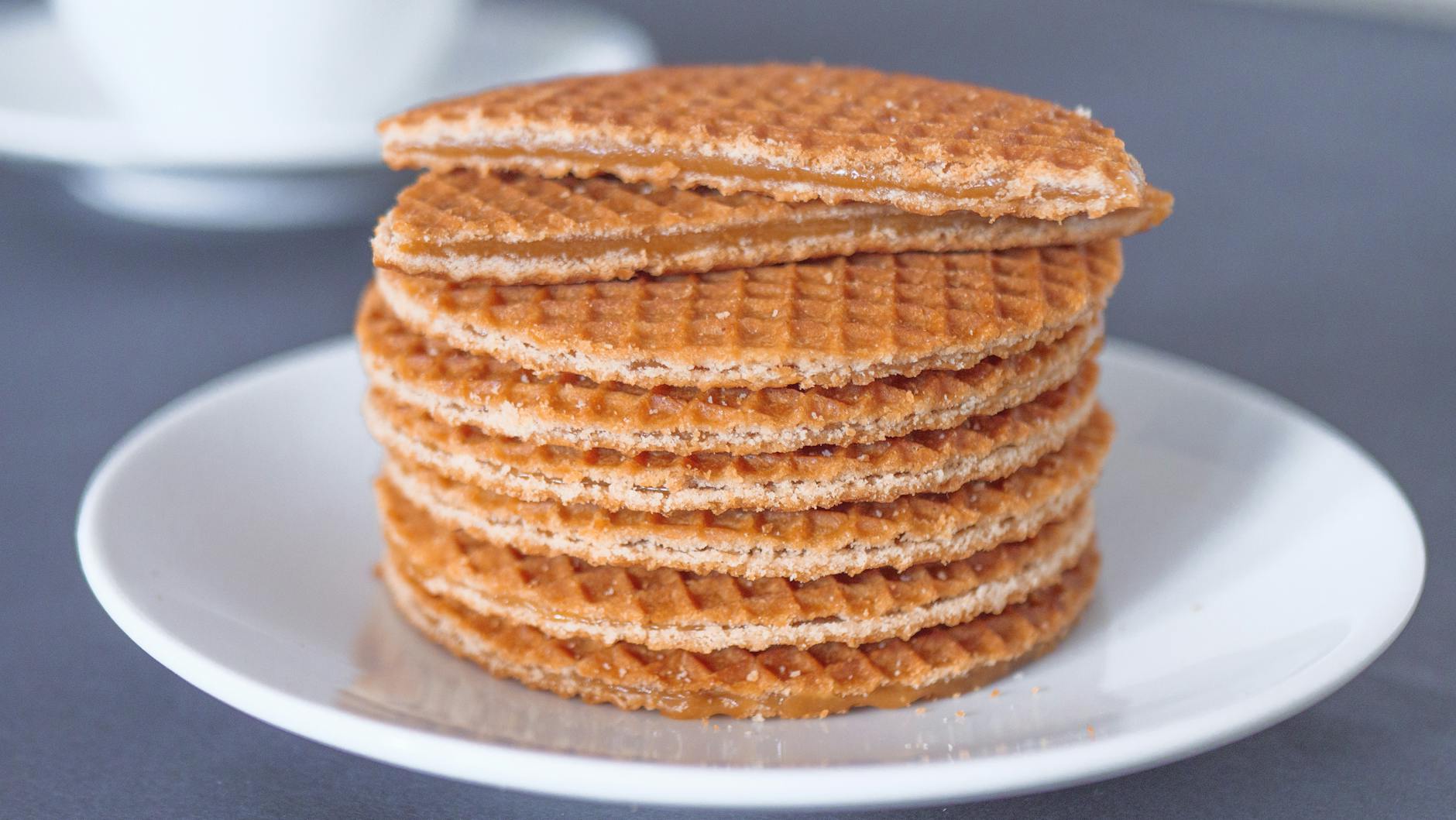 Niederlande Essen und Trinken – Stroopwafel mit Karamellsirup