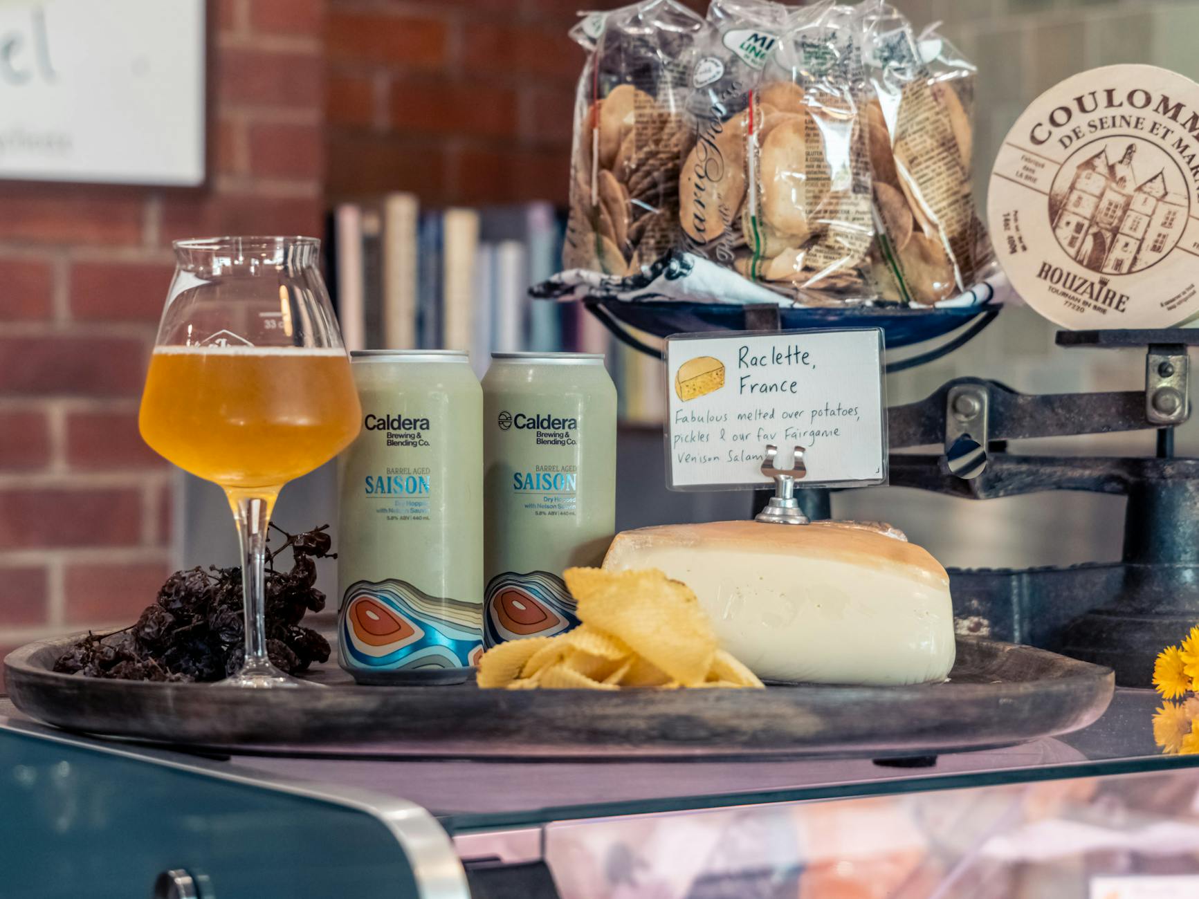 Schweiz Essen und Trinken – Raclette mit Kartoffeln