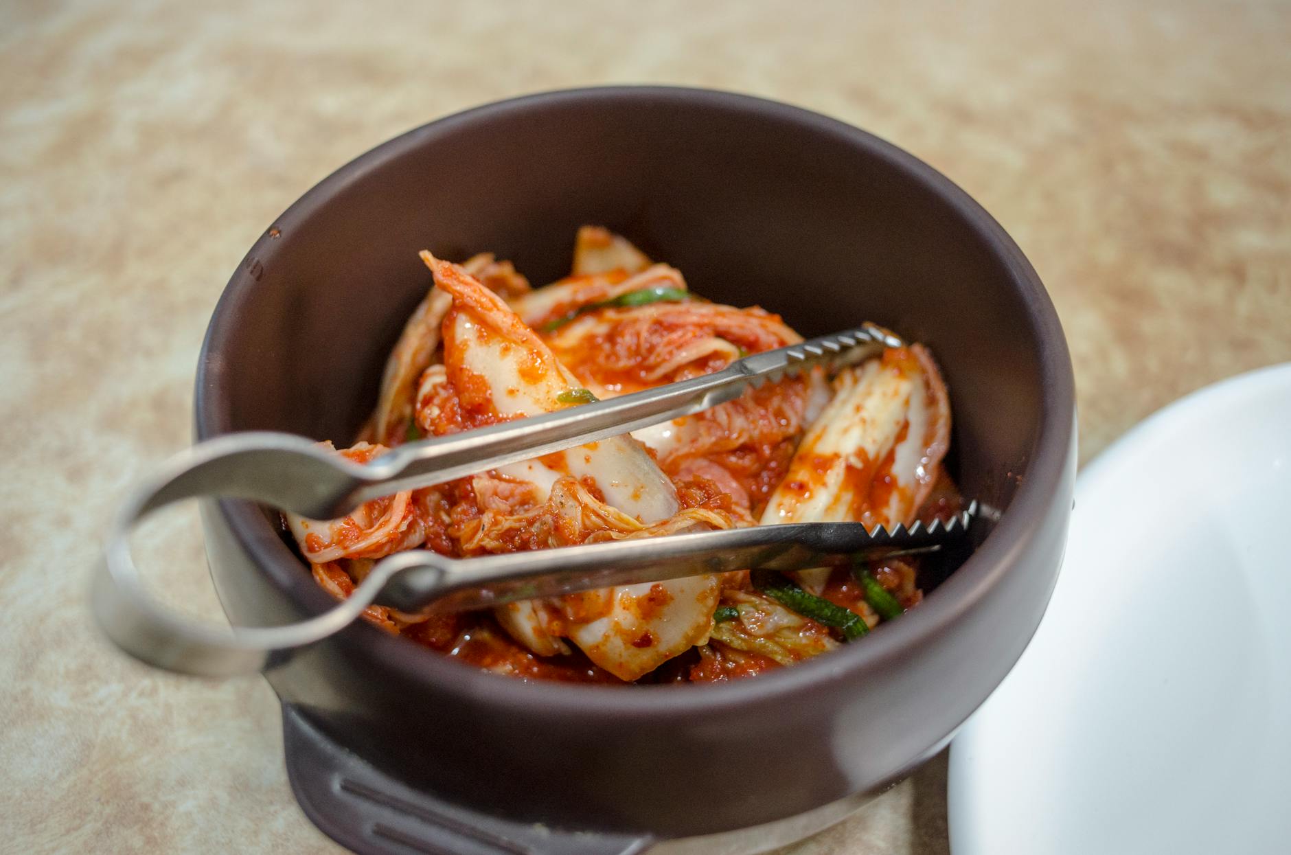 Südkorea Essen und Trinken – Kimchi und Banchan-Beilagen